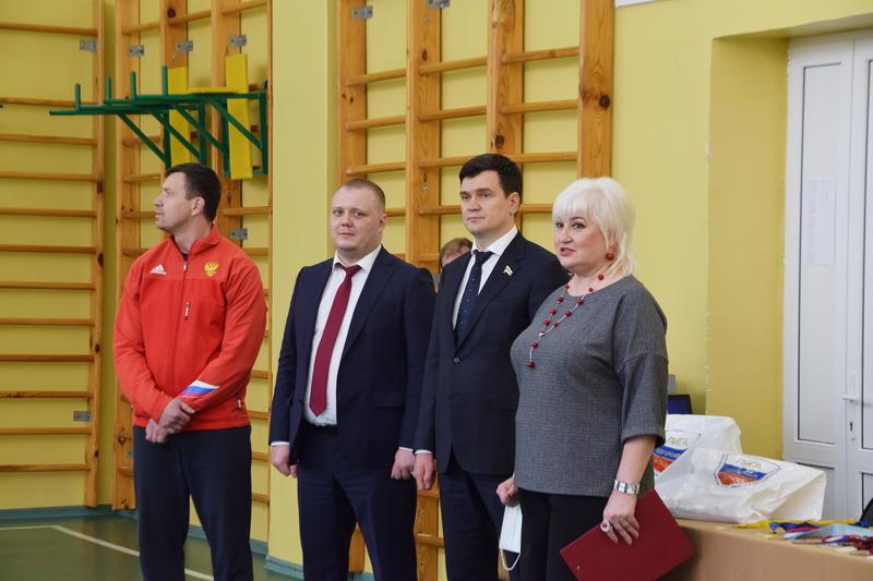 Воронежские единороссы организовали спортивный праздник для воспитанников интерната